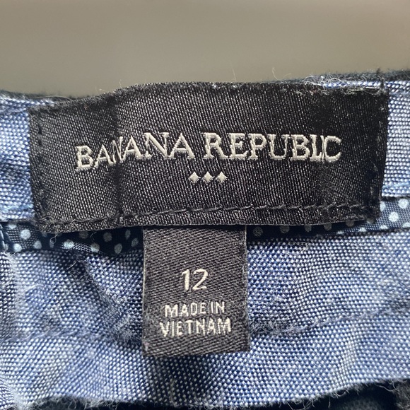 Banana republic. Flat-front chino shorts - Picture 3 of 8